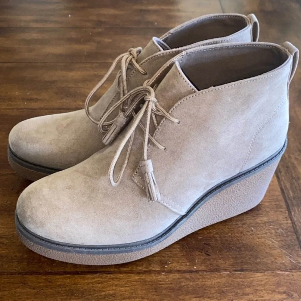 Dr. Scholl's Aurora wedge ankle Bootie women’s size 9 🆕
